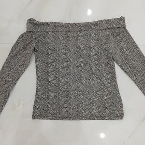 H&M off the shoulder long sleeve size m blouse Fall Blouse